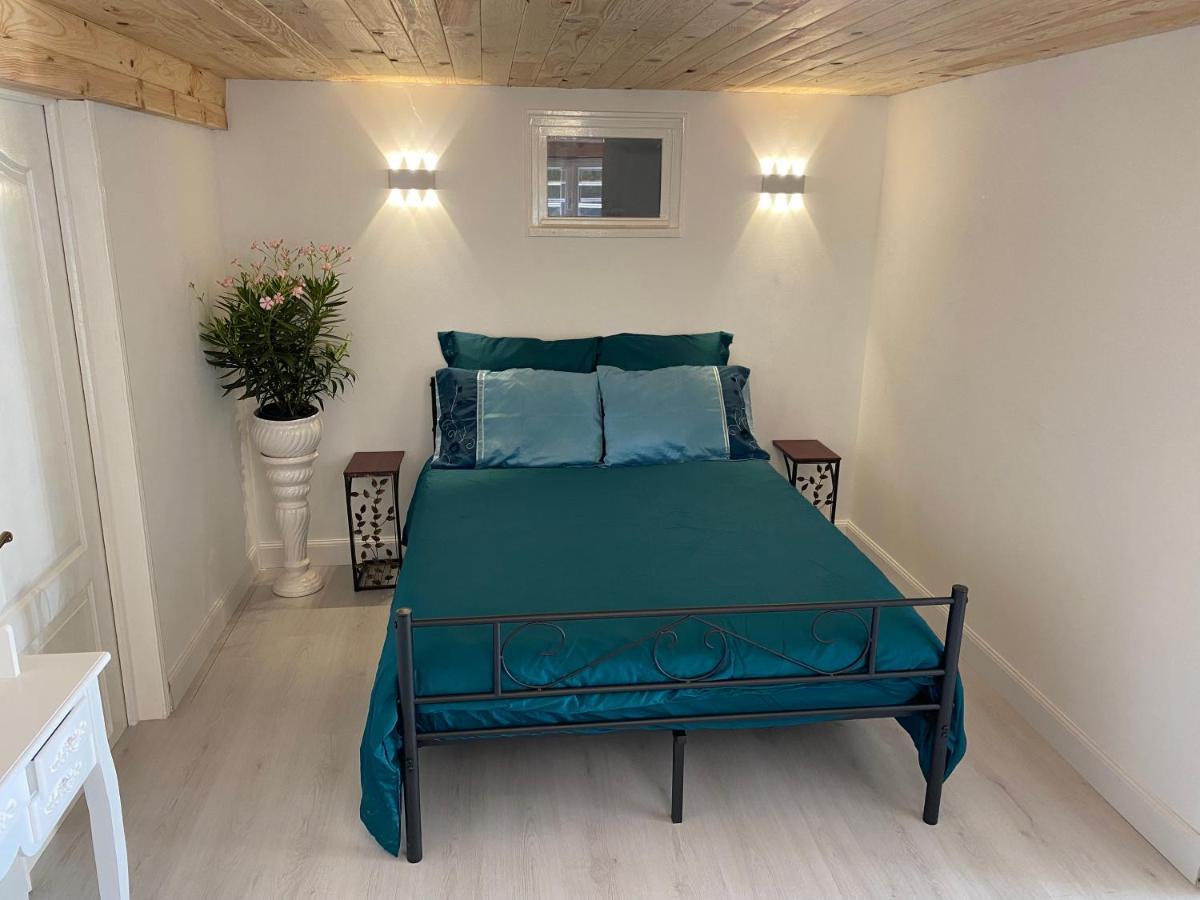 Peaceful 3 Bedroom 8 Person Ground Floor Apartment With Large Private Heated Pool La Digne-d'Amont Exteriör bild